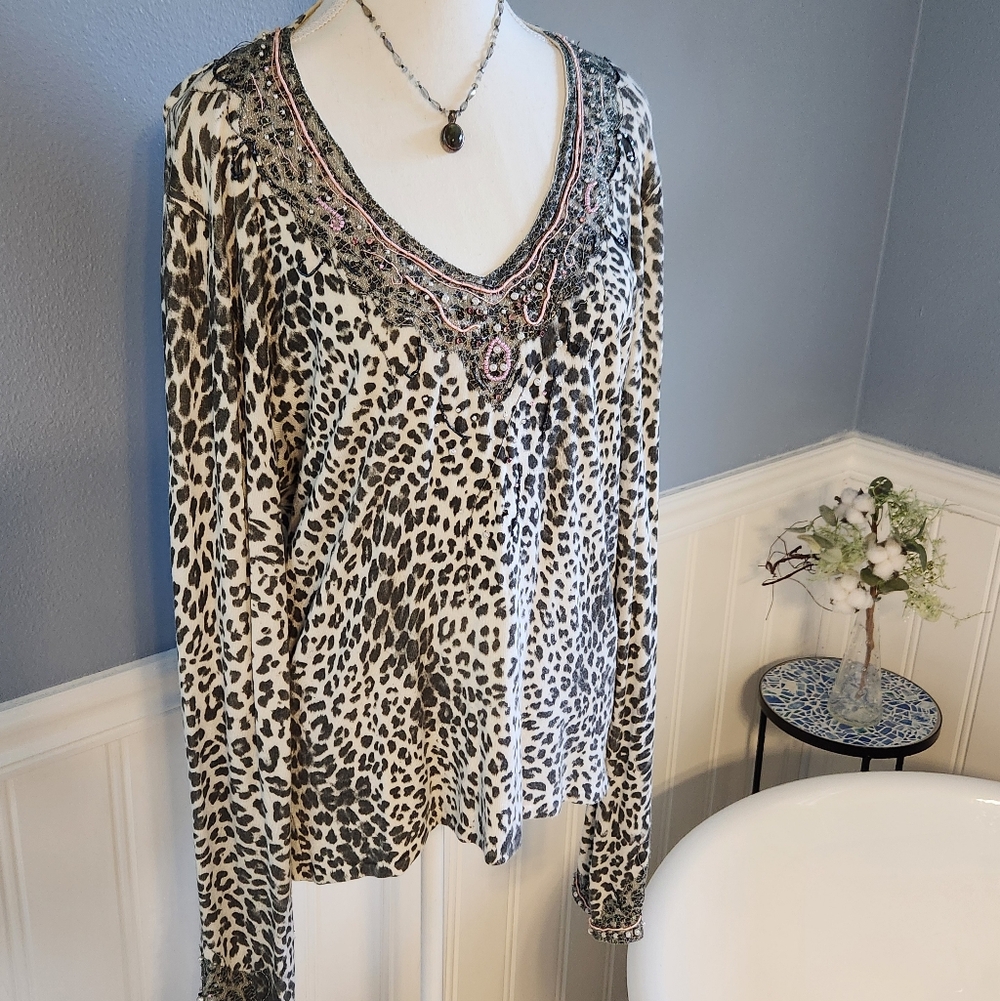 Animal Print V-neck Sweater